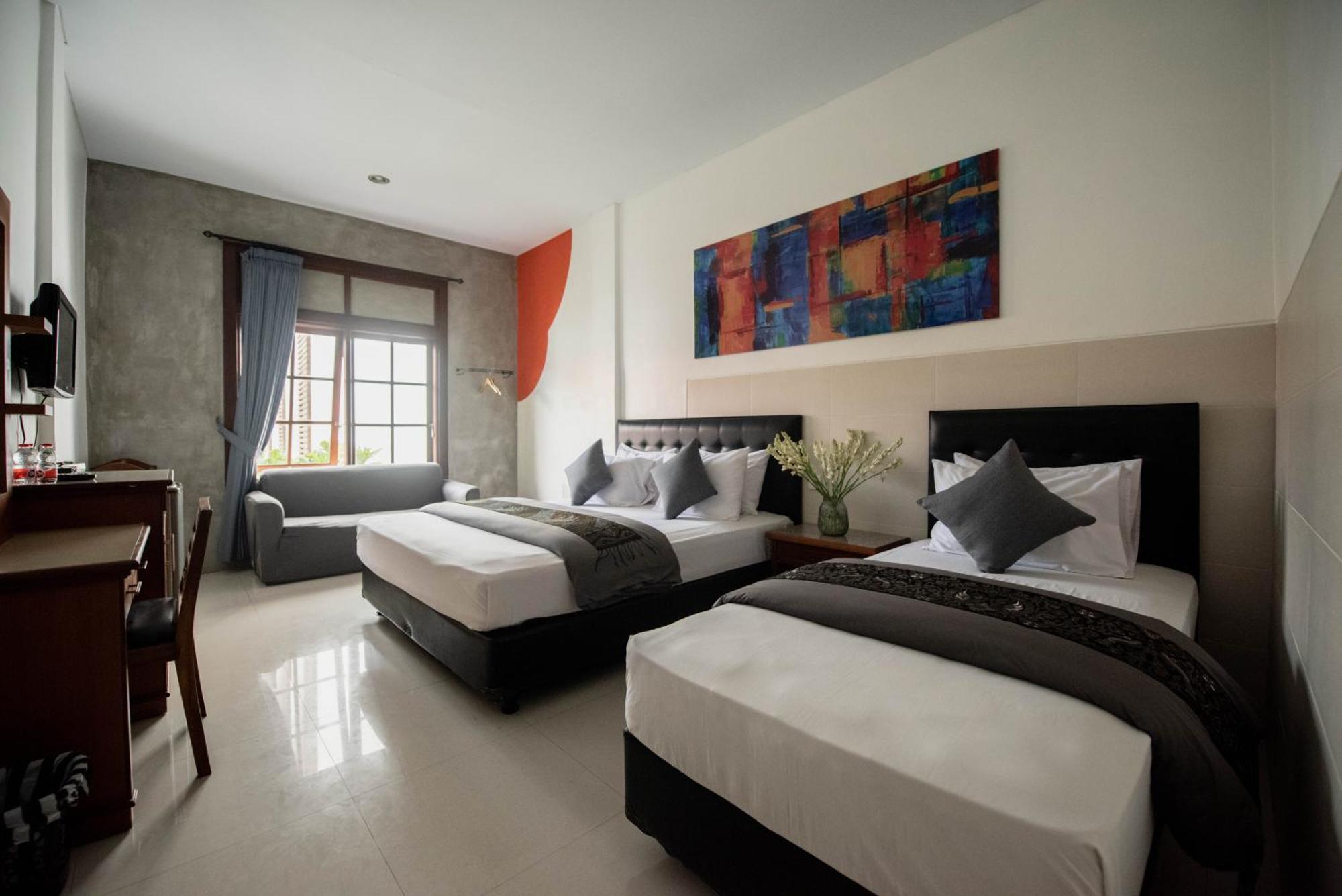 Sandat Hotel Legian Buitenkant foto